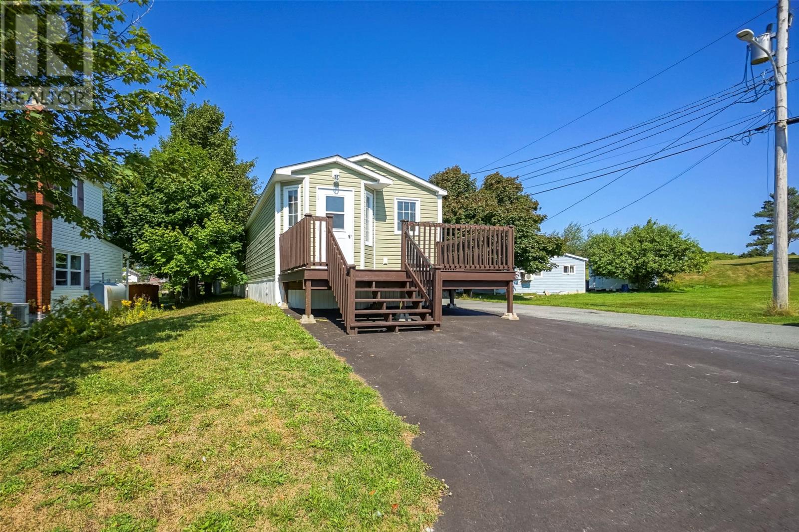 Photo 4 of 25 Trenchards Lane, Bay Roberts NL