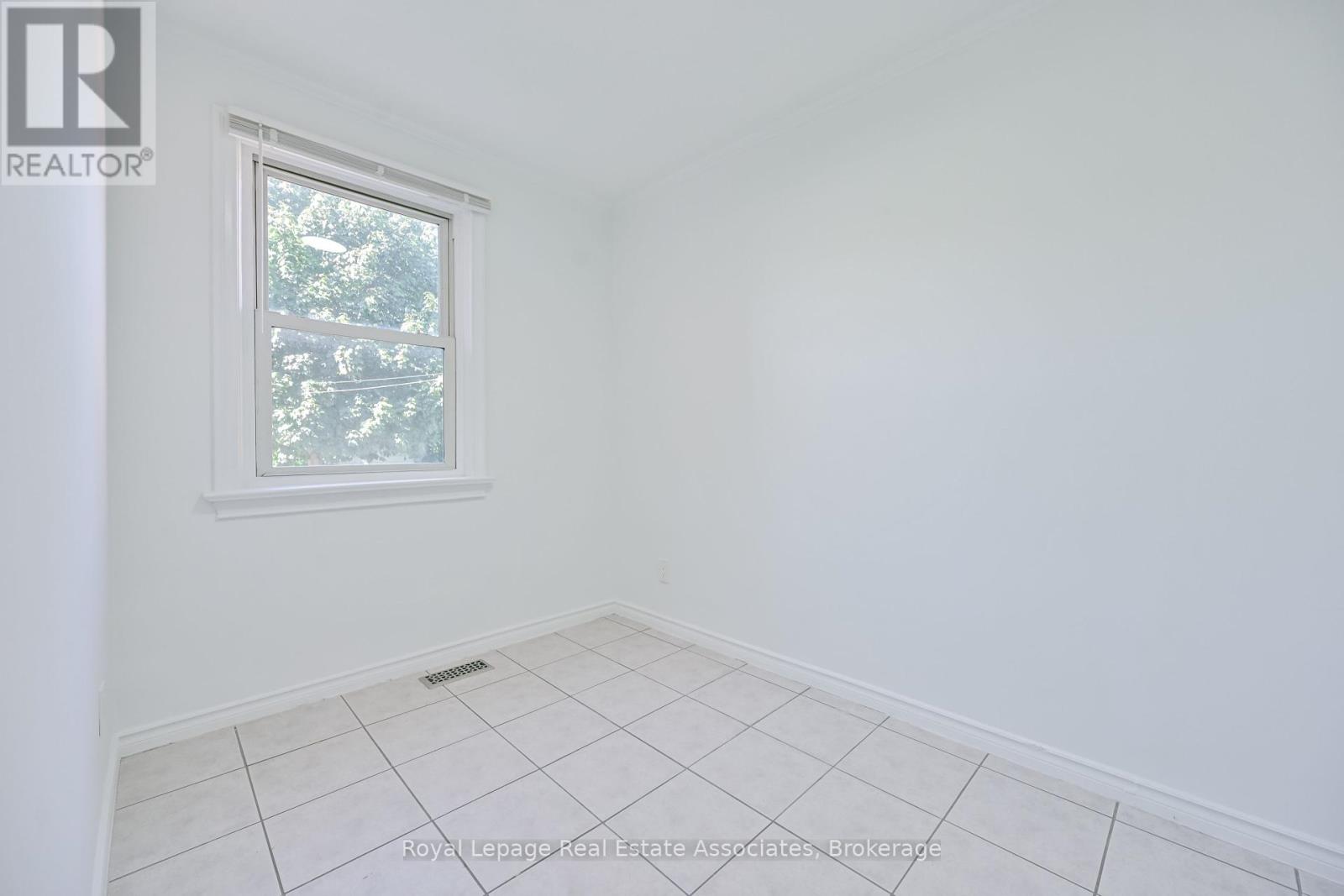 Photo 12 of 20 East Drive, Toronto ON