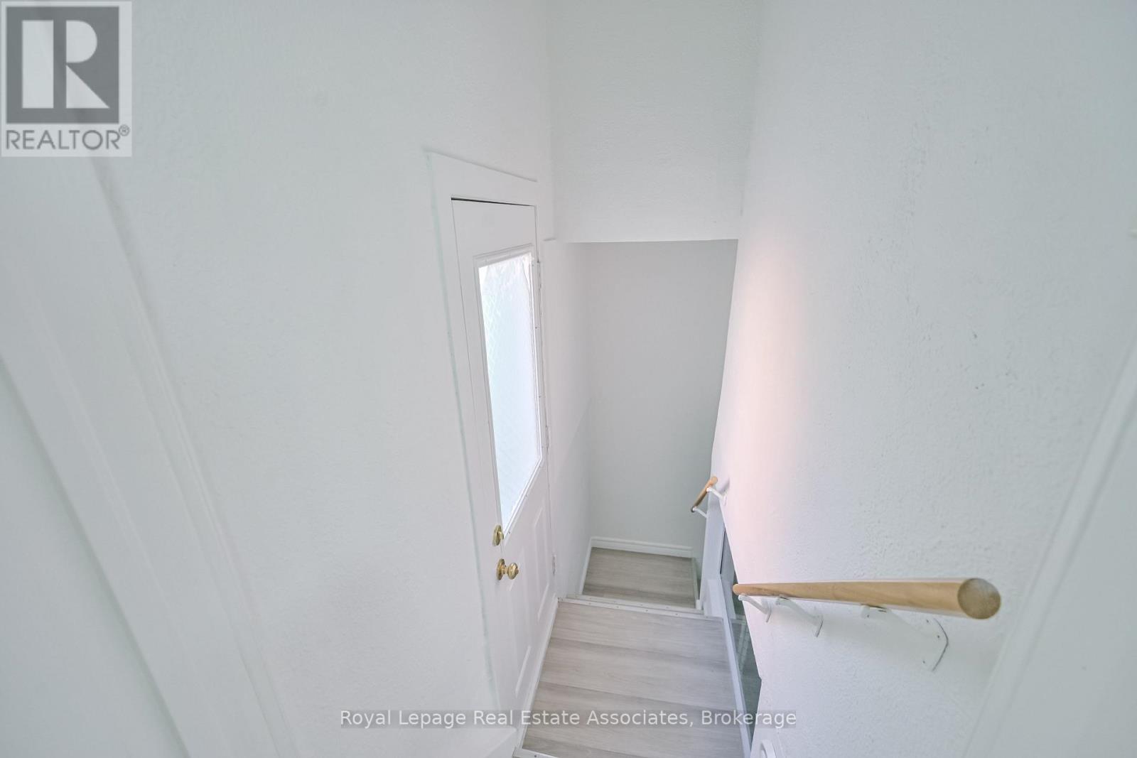 Photo 14 of 20 East Drive, Toronto ON