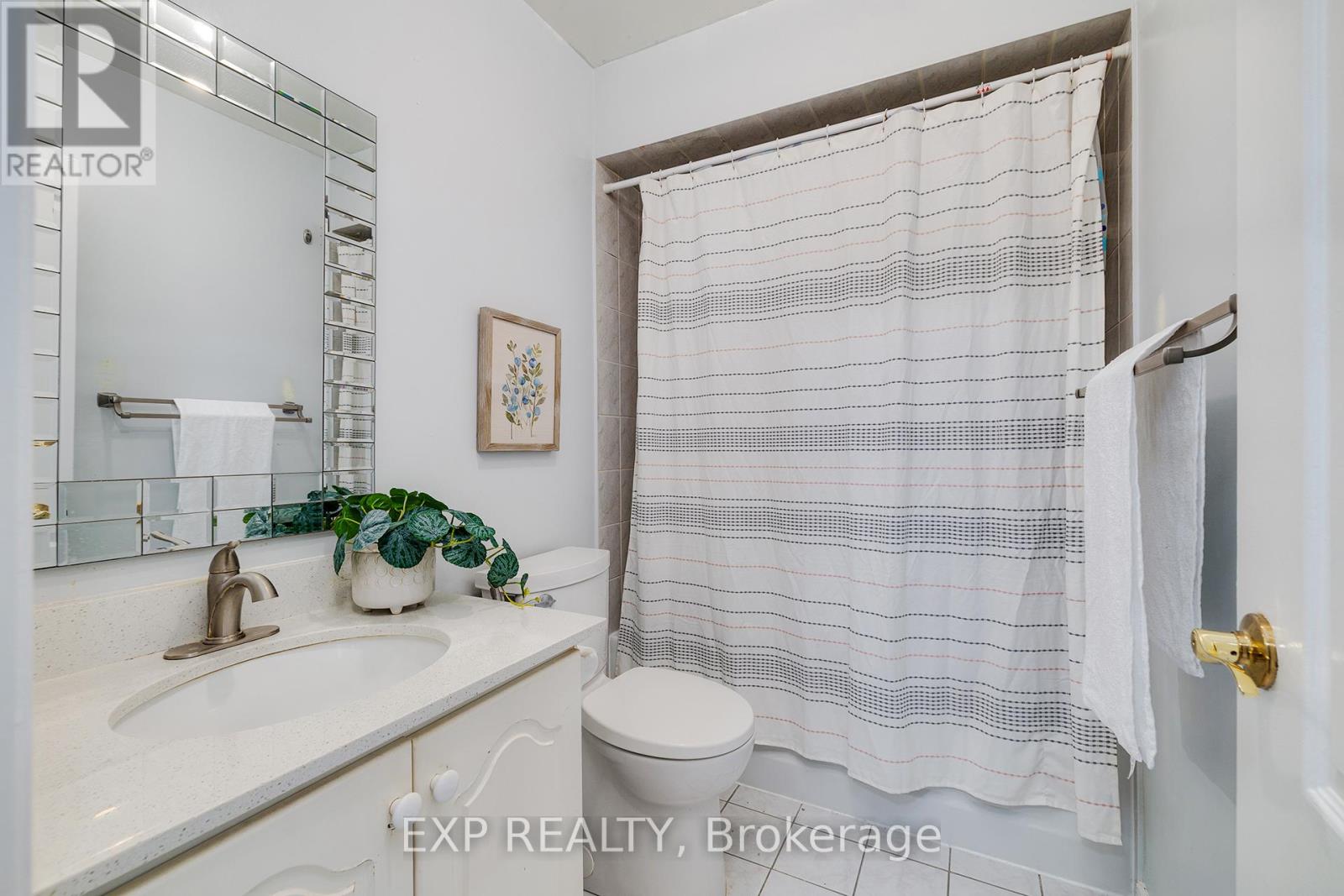 Photo 20 of 24 1591 South Parade Court, Mississauga ON