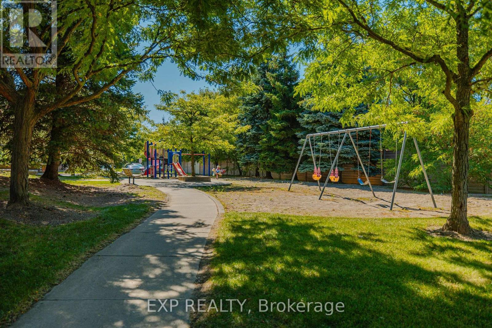Photo 25 of 24 1591 South Parade Court, Mississauga ON