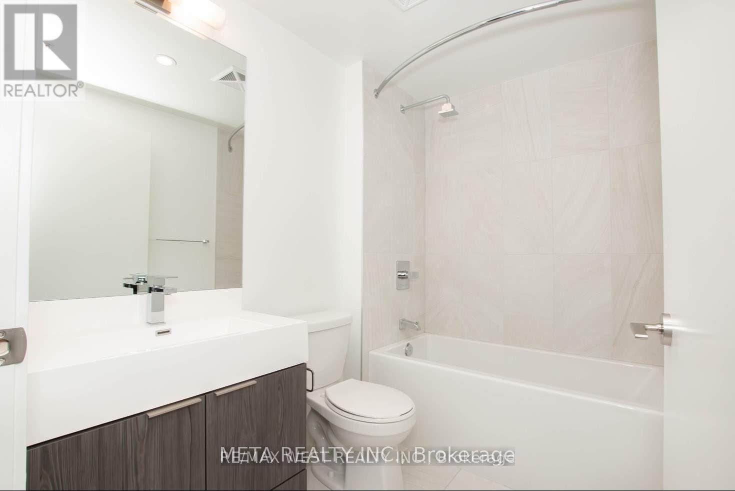 Photo 10 of 503 30 Samuel Wood Way, Toronto ON