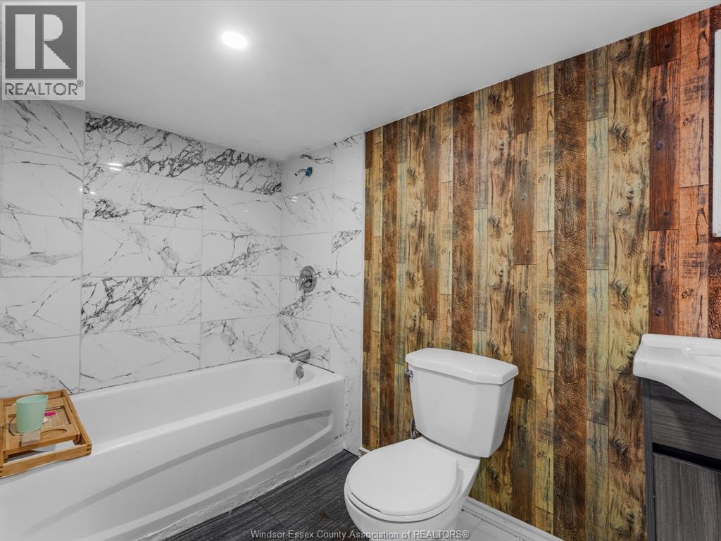 Photo 20 of 1790 Gladstone Avenue, Windsor ON