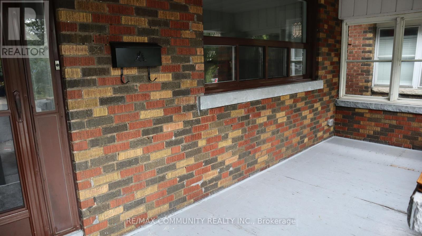 Photo 19 of Main Fl 731 Coxwell Avenue, Toronto ON