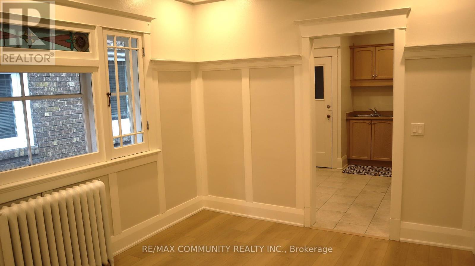 Photo 7 of Main Fl 731 Coxwell Avenue, Toronto ON