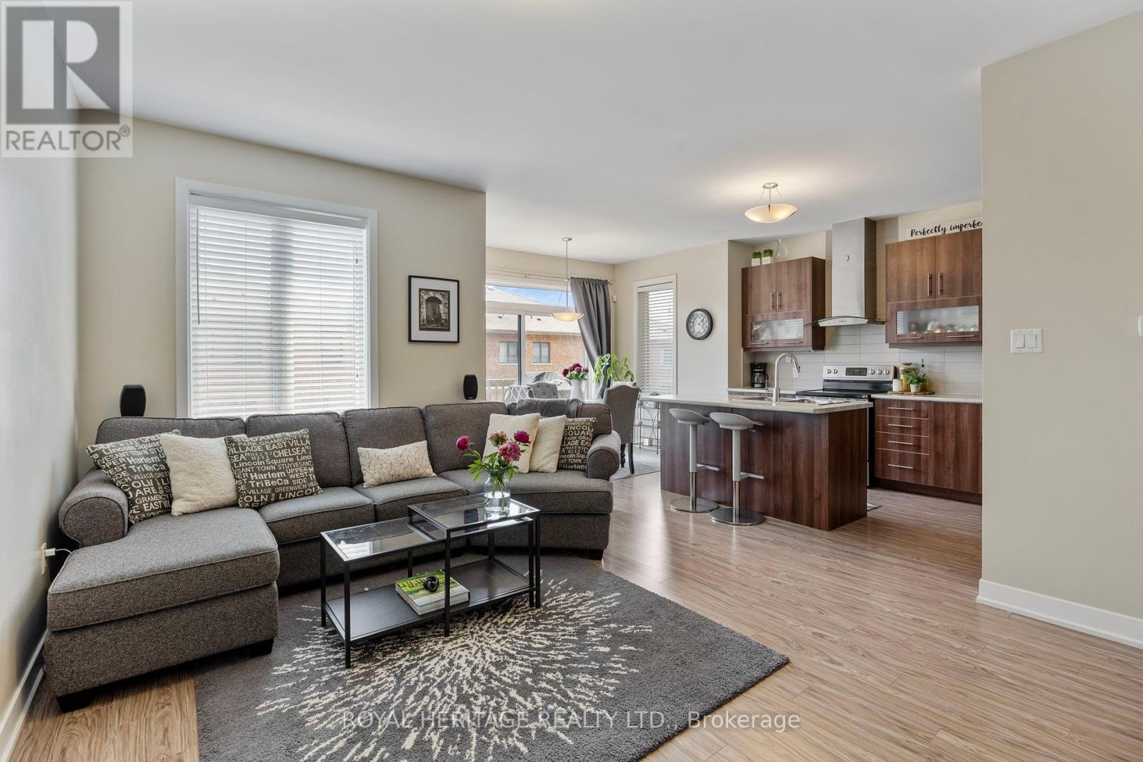 Photo 11 of 69 Barrister Avenue, Whitby ON