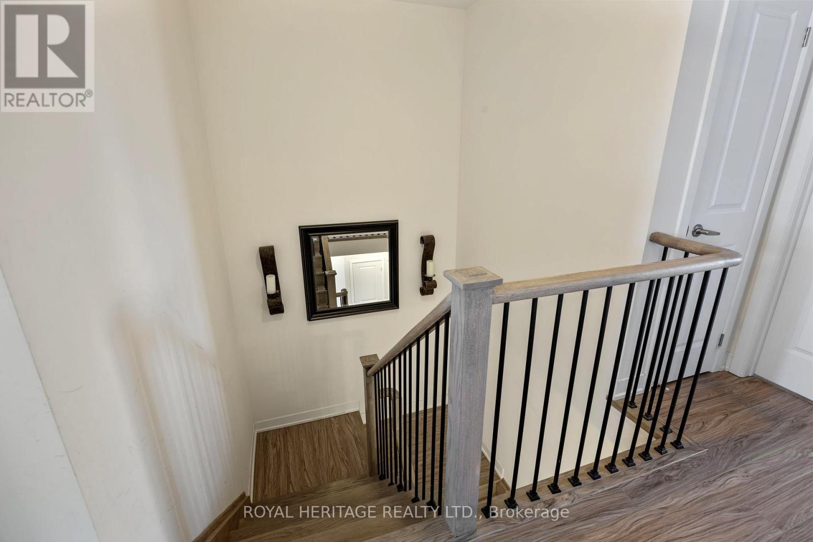 Photo 20 of 69 Barrister Avenue, Whitby ON
