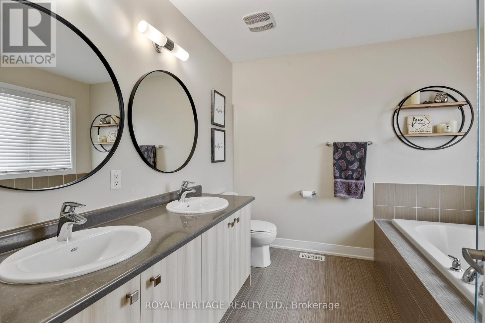 Photo 26 of 69 Barrister Avenue, Whitby ON