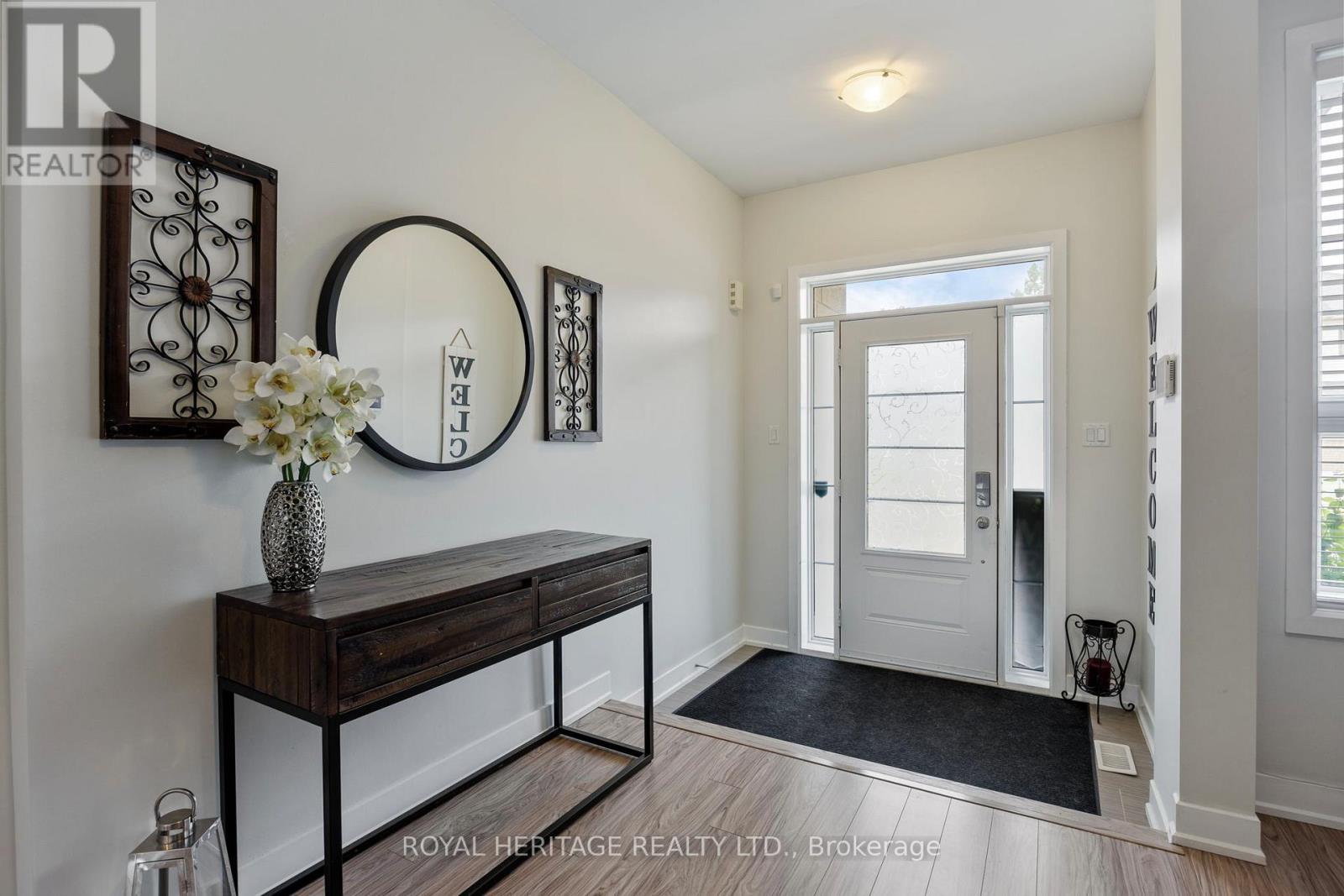 Photo 3 of 69 Barrister Avenue, Whitby ON