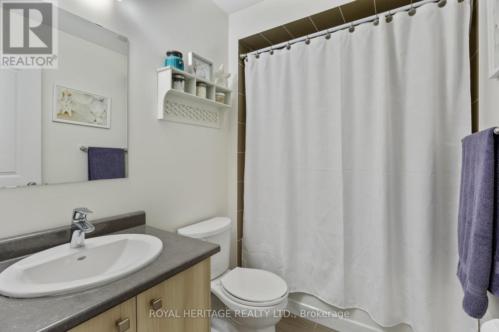 Photo 33 of 69 Barrister Avenue, Whitby ON