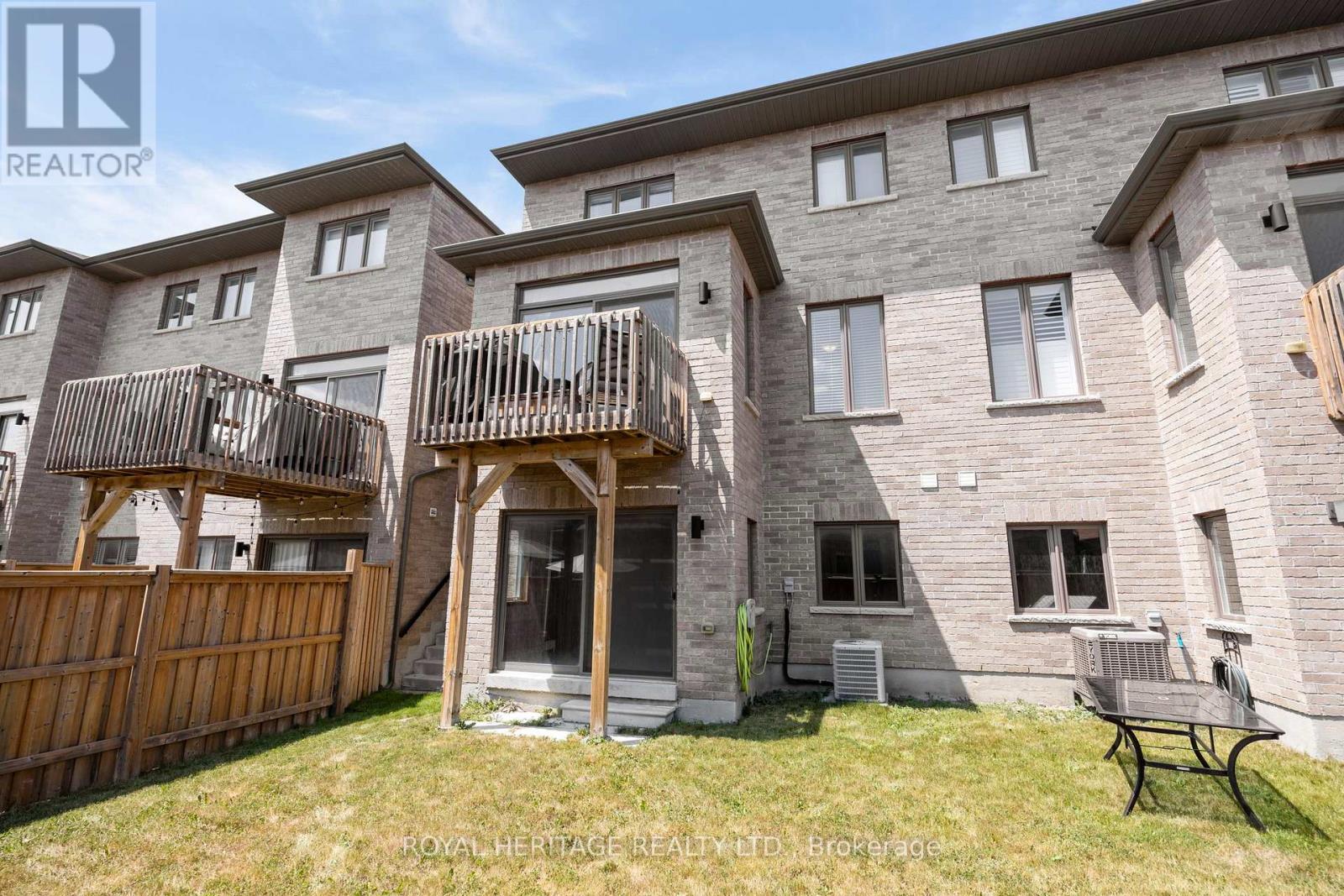 Photo 38 of 69 Barrister Avenue, Whitby ON