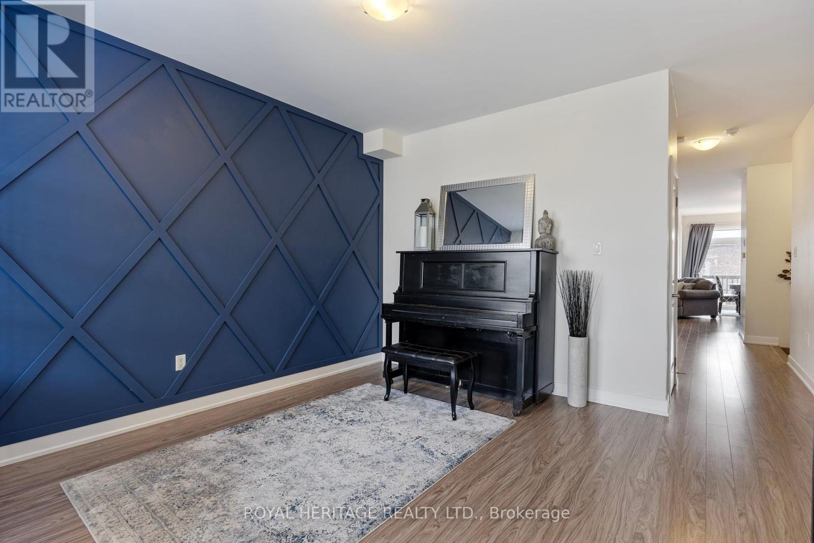 Photo 5 of 69 Barrister Avenue, Whitby ON