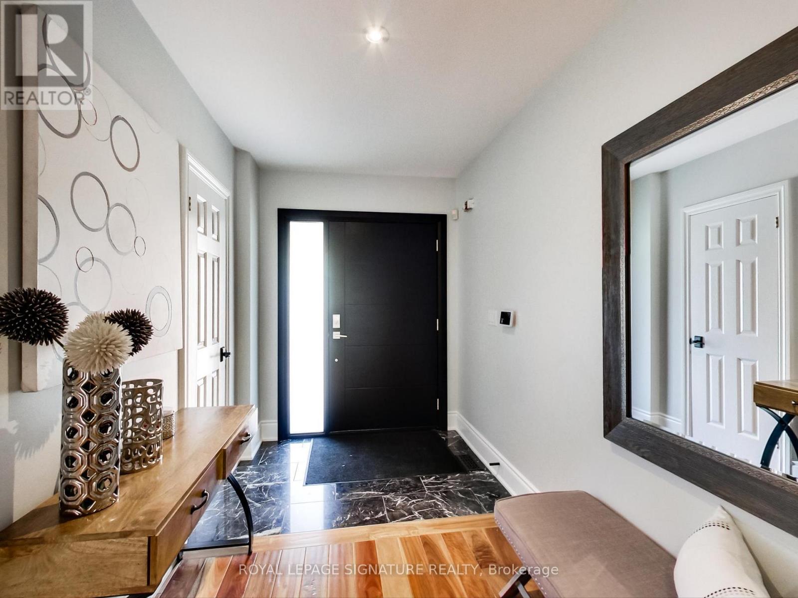Photo 12 of 75 Monte Carlo Drive, Vaughan ON