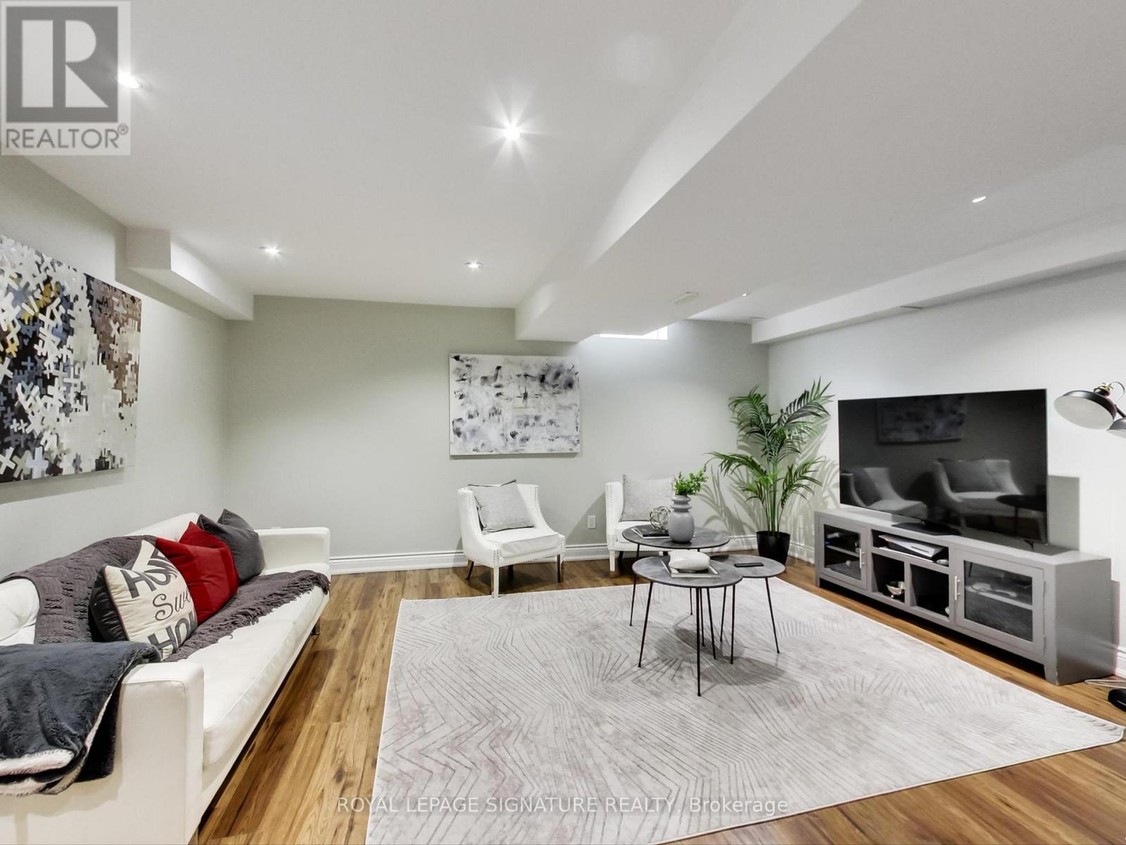 Photo 31 of 75 Monte Carlo Drive, Vaughan ON