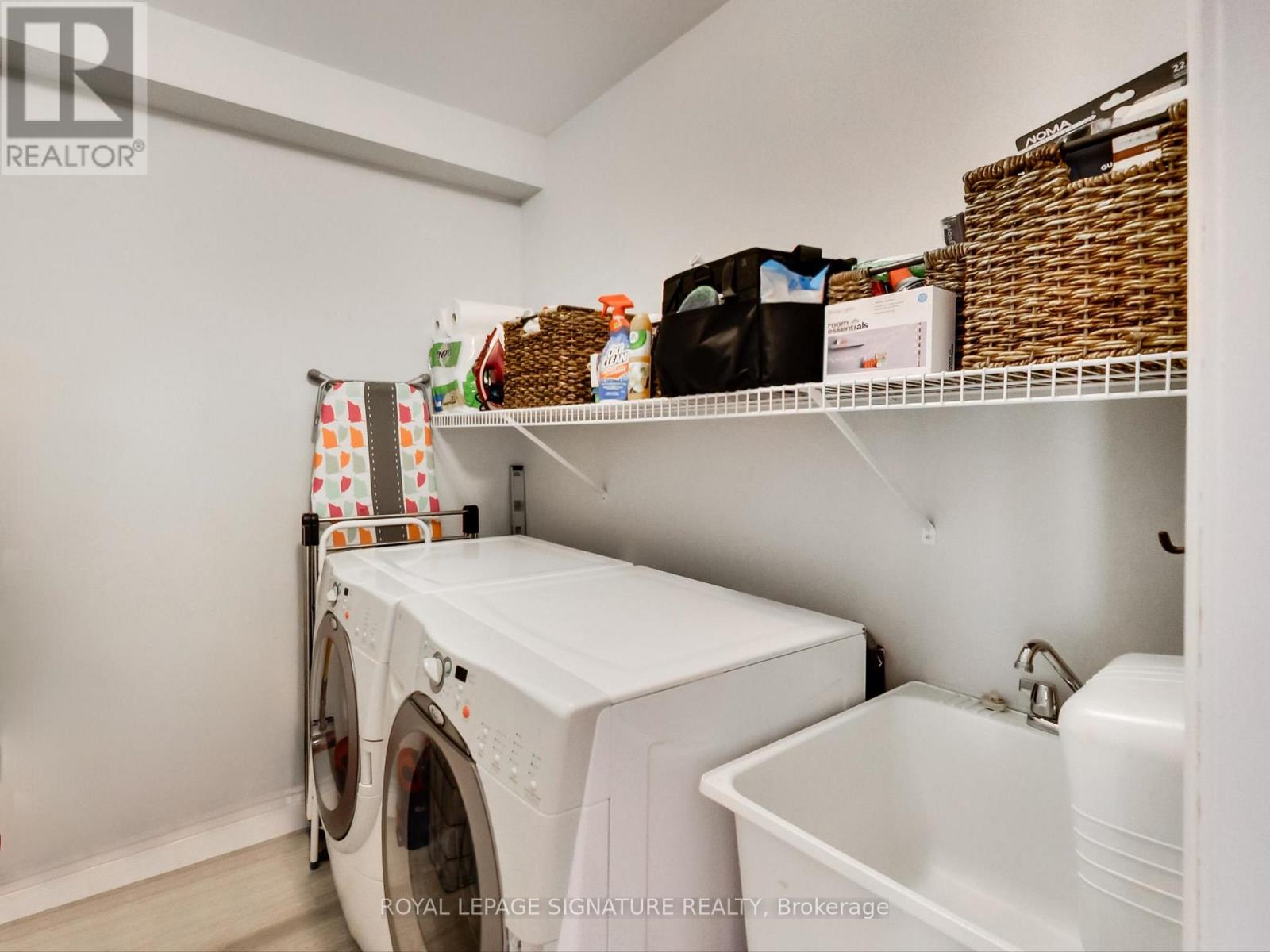 Photo 35 of 75 Monte Carlo Drive, Vaughan ON