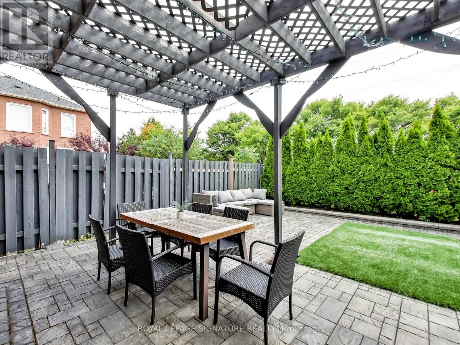 Photo 37 of 75 Monte Carlo Drive, Vaughan ON