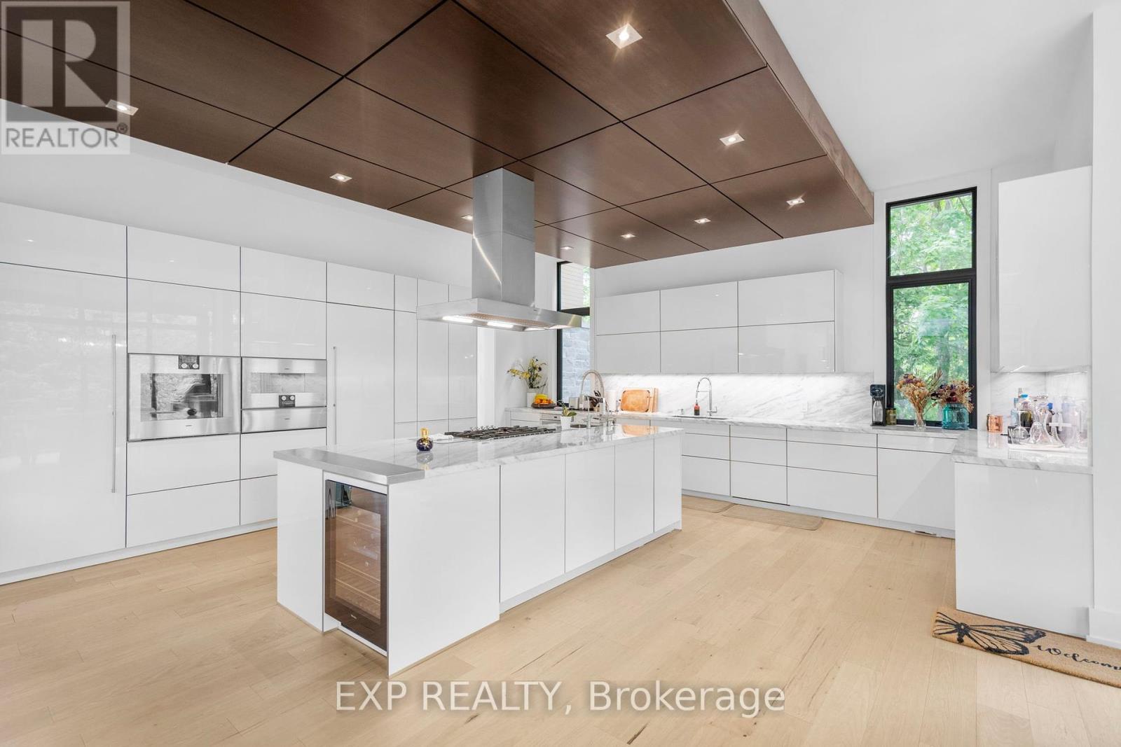Photo 13 of 8 Cachet Parkway, Markham ON