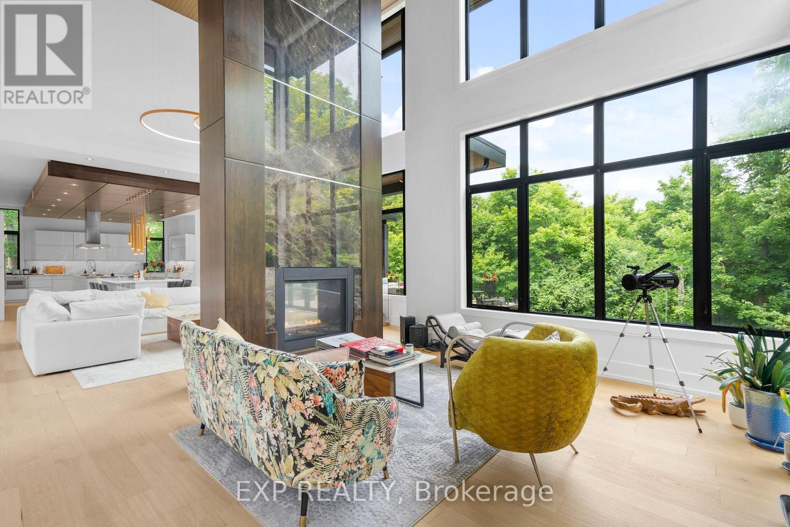 Photo 6 of 8 Cachet Parkway, Markham ON