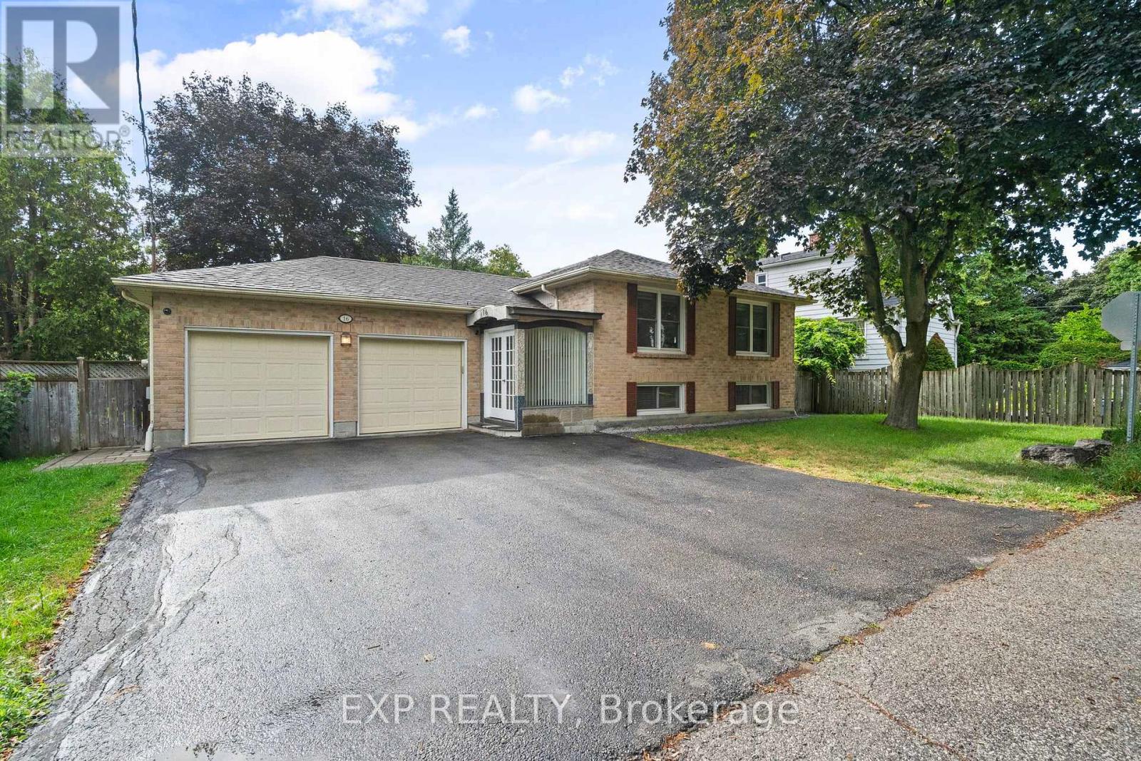 Photo 1 of 16 Milne Lane, Markham ON