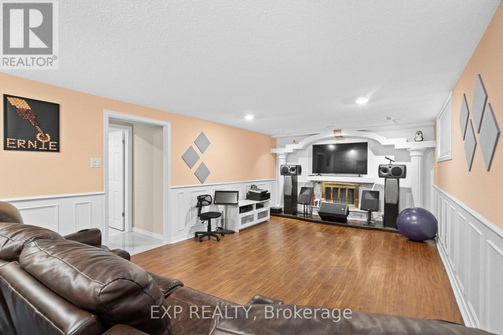 Photo 19 of 16 Milne Lane, Markham ON