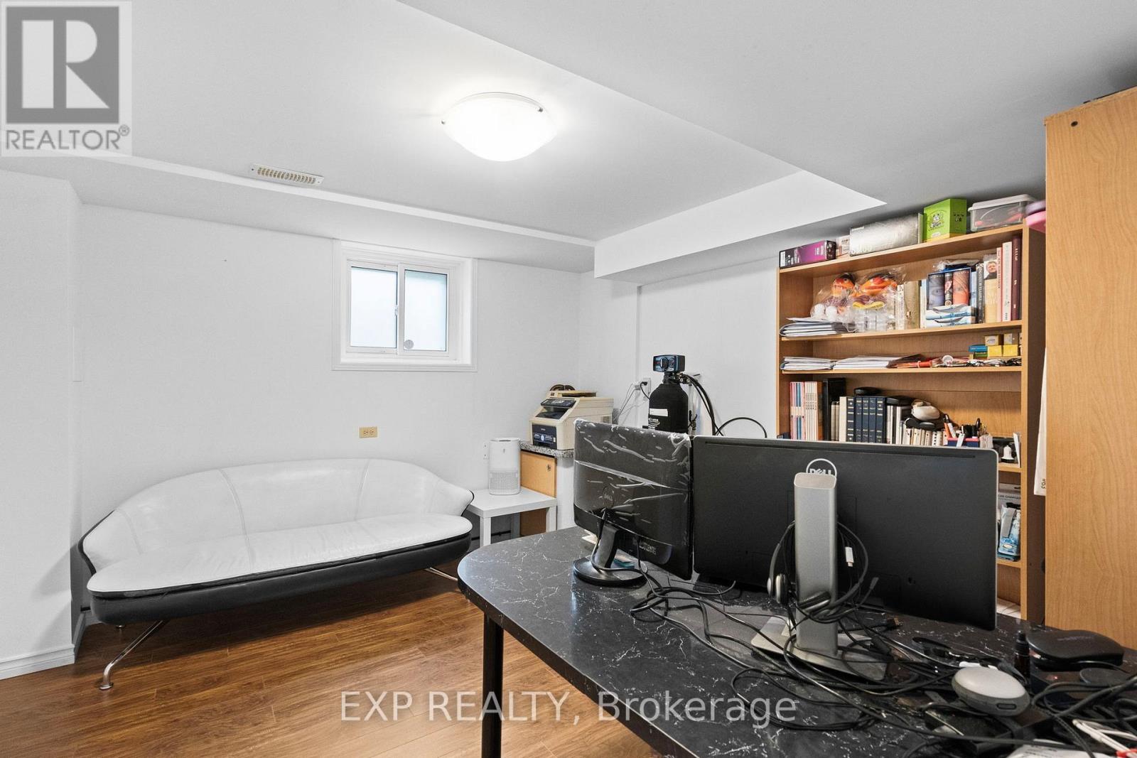 Photo 20 of 16 Milne Lane, Markham ON