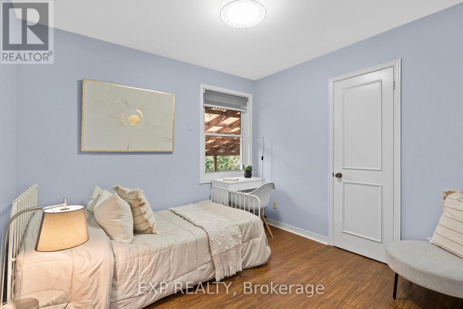 Photo 9 of 16 Milne Lane, Markham ON
