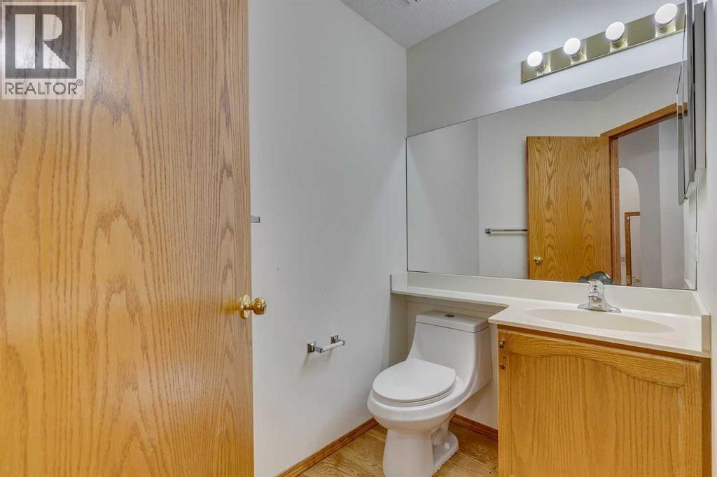 Photo 14 of 164 Edgebrook Rise Nw, Calgary AB