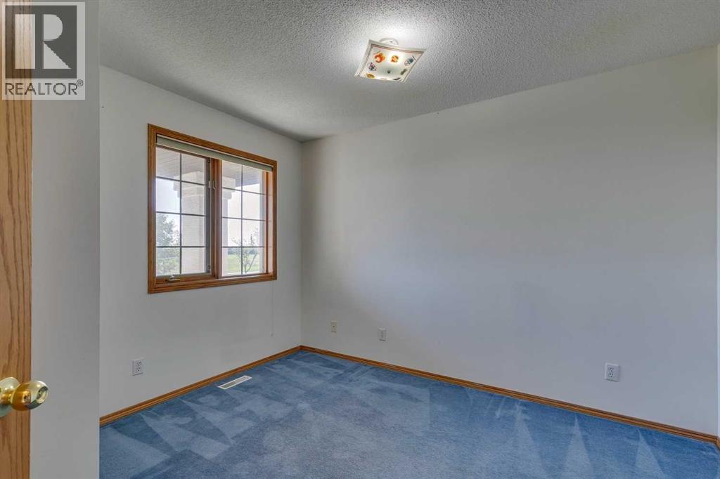 Photo 27 of 164 Edgebrook Rise Nw, Calgary AB