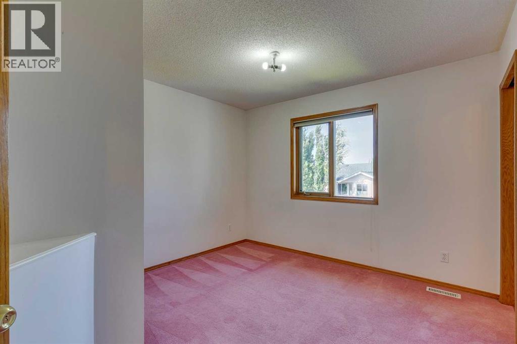 Photo 29 of 164 Edgebrook Rise Nw, Calgary AB