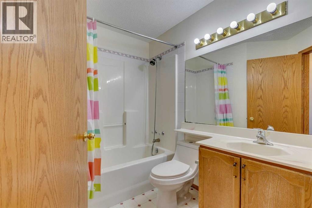 Photo 31 of 164 Edgebrook Rise Nw, Calgary AB