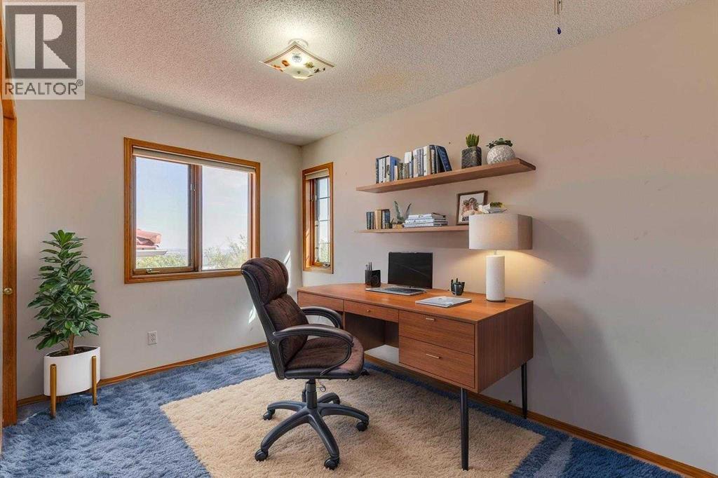 Photo 32 of 164 Edgebrook Rise Nw, Calgary AB