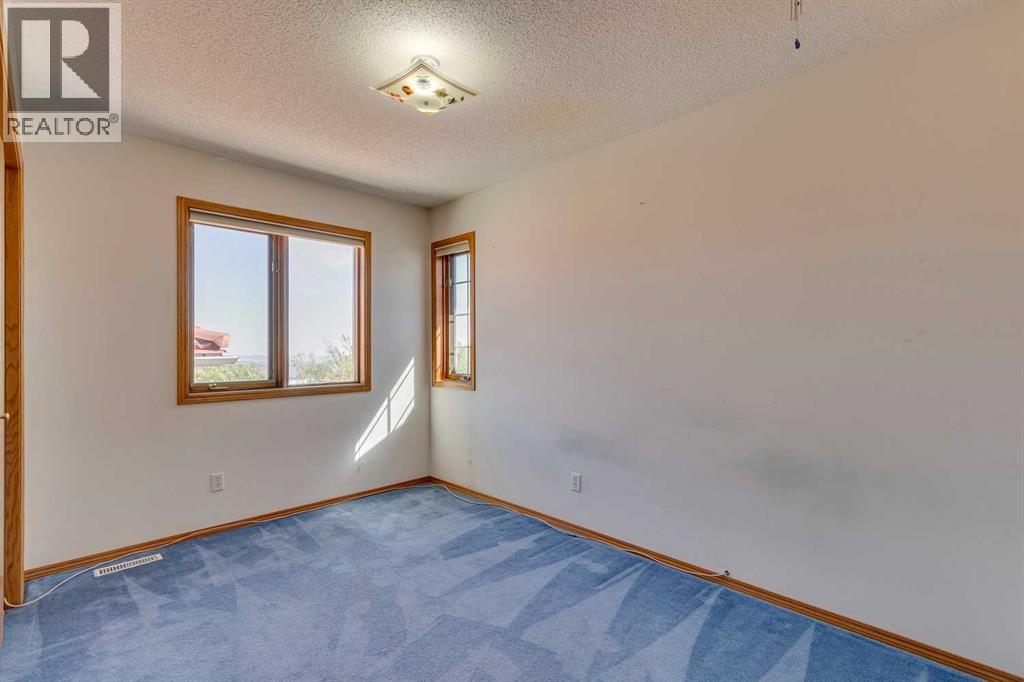 Photo 33 of 164 Edgebrook Rise Nw, Calgary AB