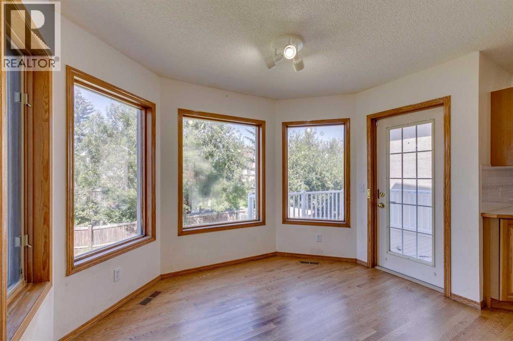 Photo 7 of 164 Edgebrook Rise Nw, Calgary AB