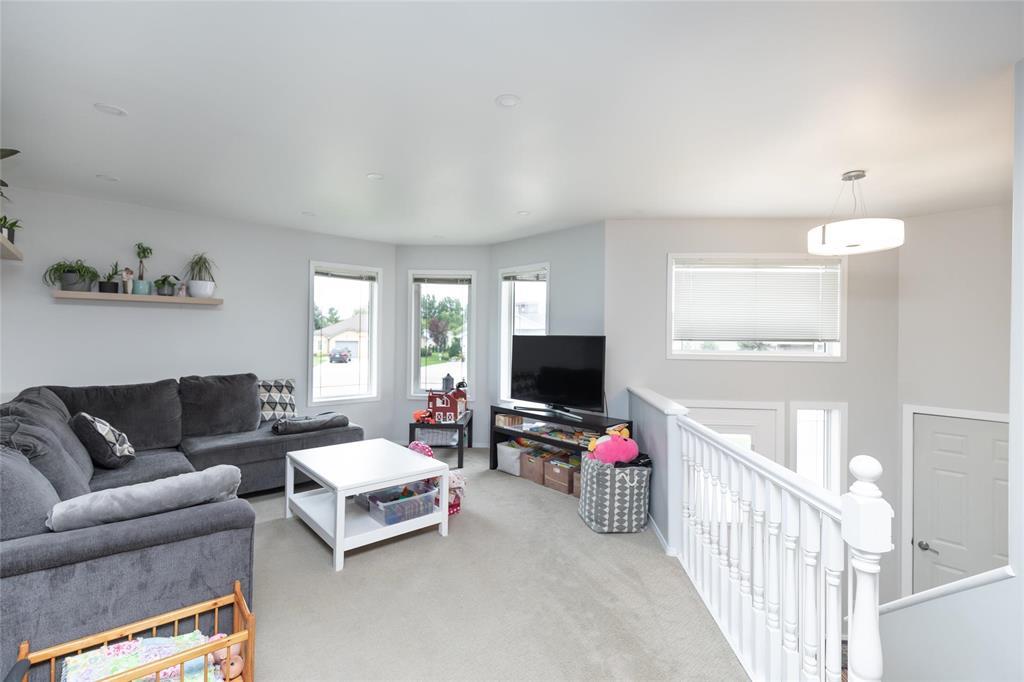 Photo 6 of 15 George Place, Steinbach MB