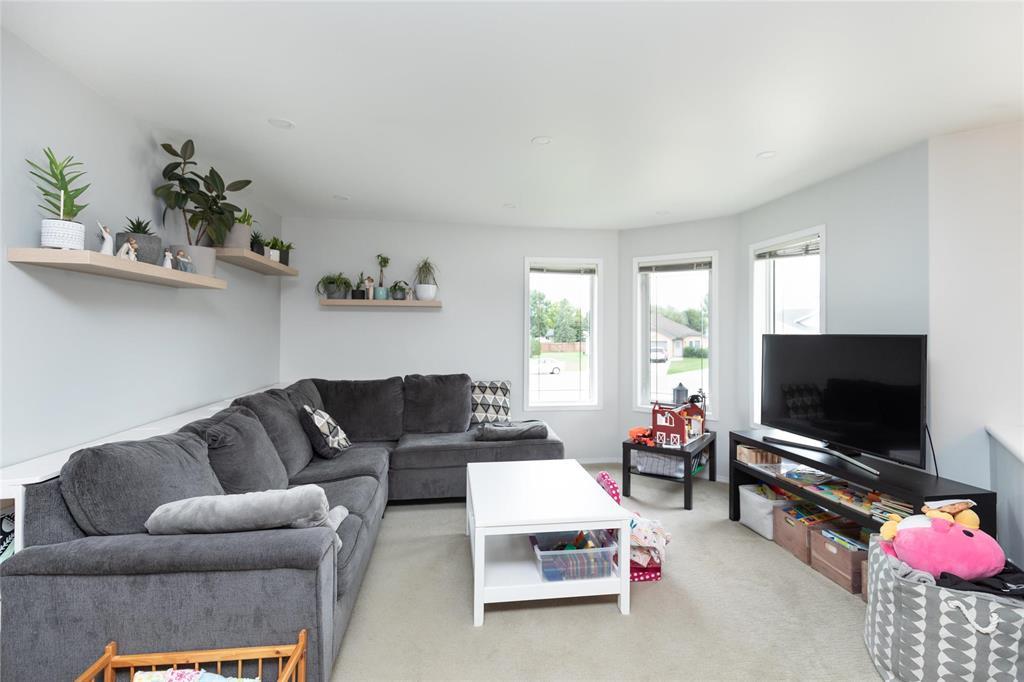 Photo 8 of 15 George Place, Steinbach MB
