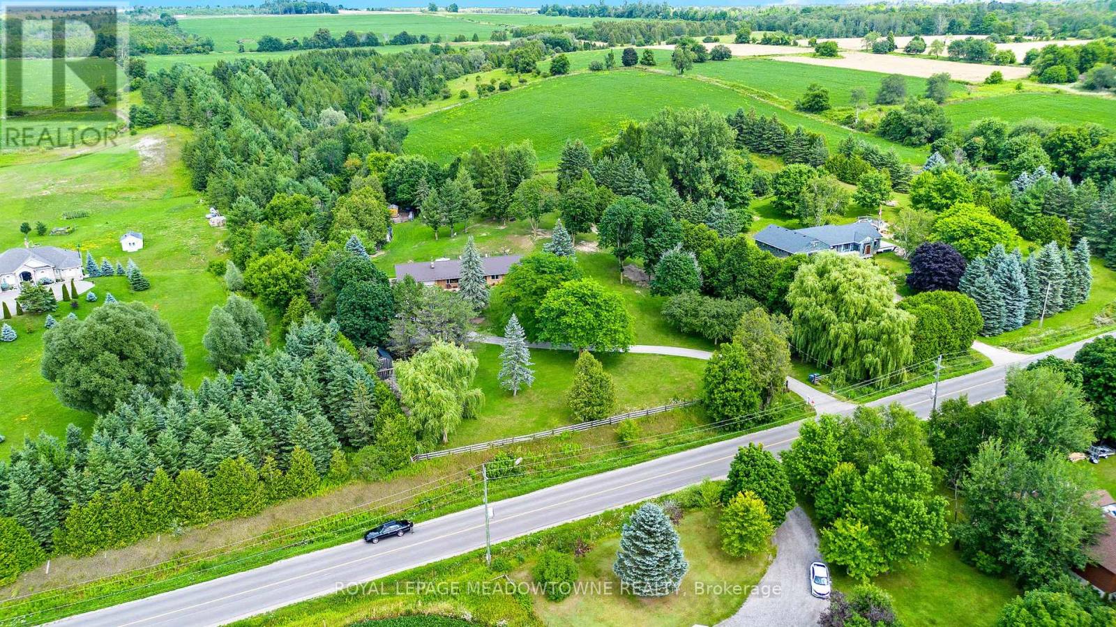 Photo 2 of 19997 Willoughby Road W, Caledon ON