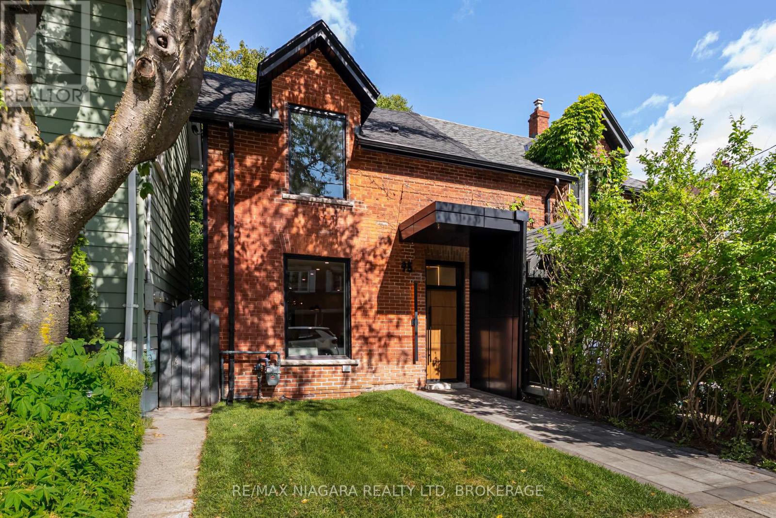 Photo 1 of 95 Kimberley Avenue, Toronto ON
