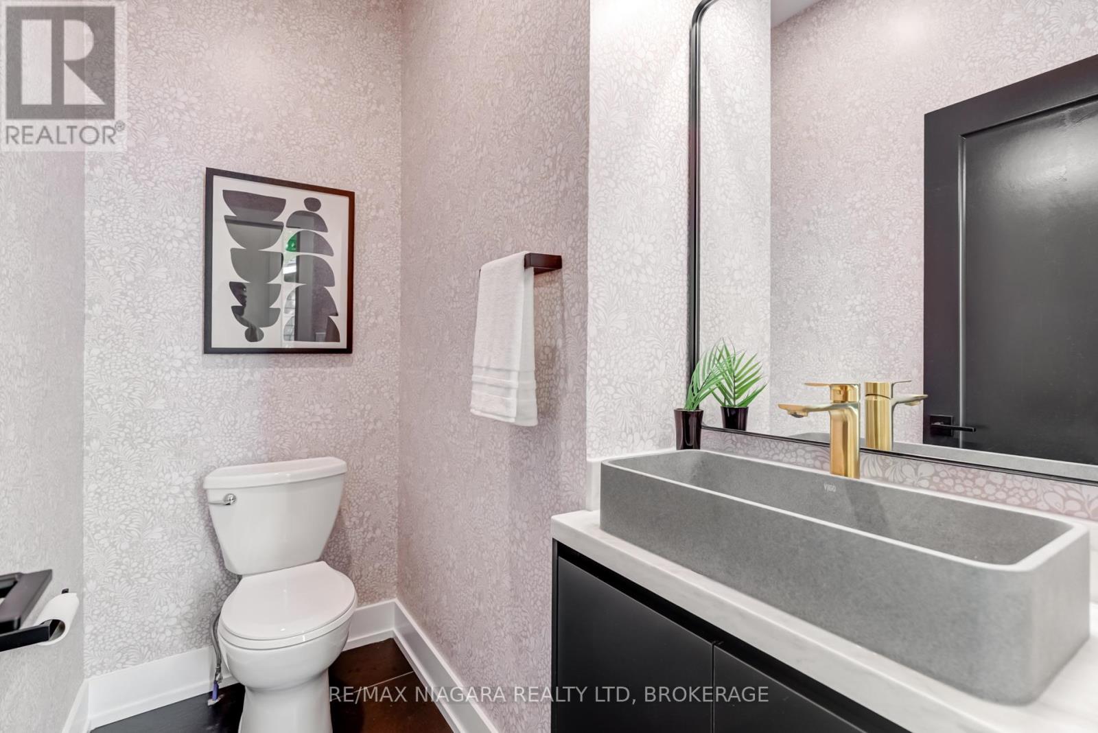 Photo 21 of 95 Kimberley Avenue, Toronto ON