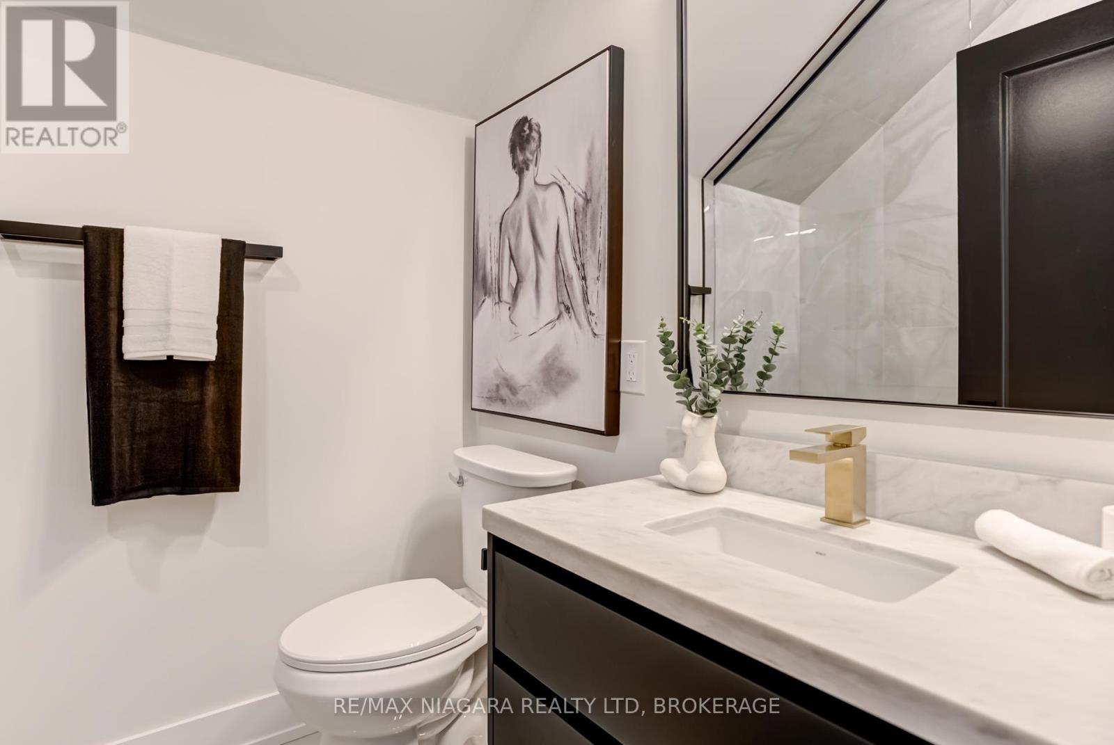 Photo 26 of 95 Kimberley Avenue, Toronto ON