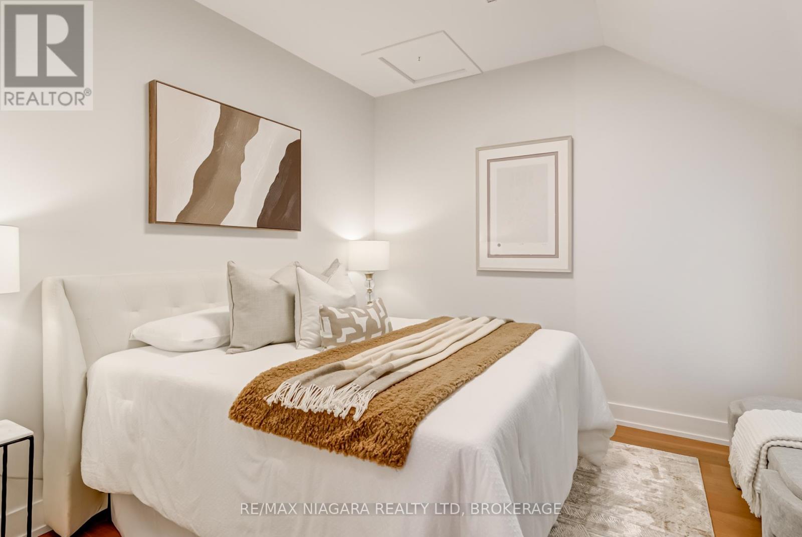 Photo 28 of 95 Kimberley Avenue, Toronto ON