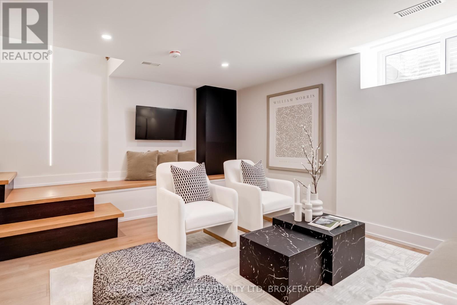Photo 37 of 95 Kimberley Avenue, Toronto ON