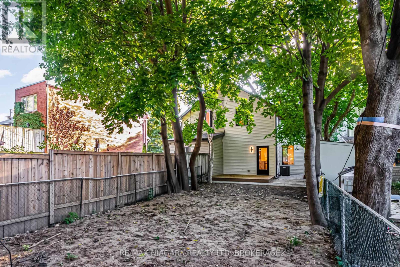 Photo 41 of 95 Kimberley Avenue, Toronto ON