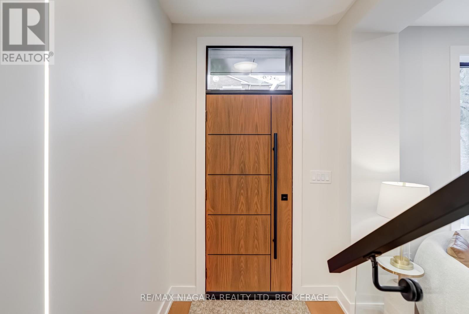 Photo 6 of 95 Kimberley Avenue, Toronto ON