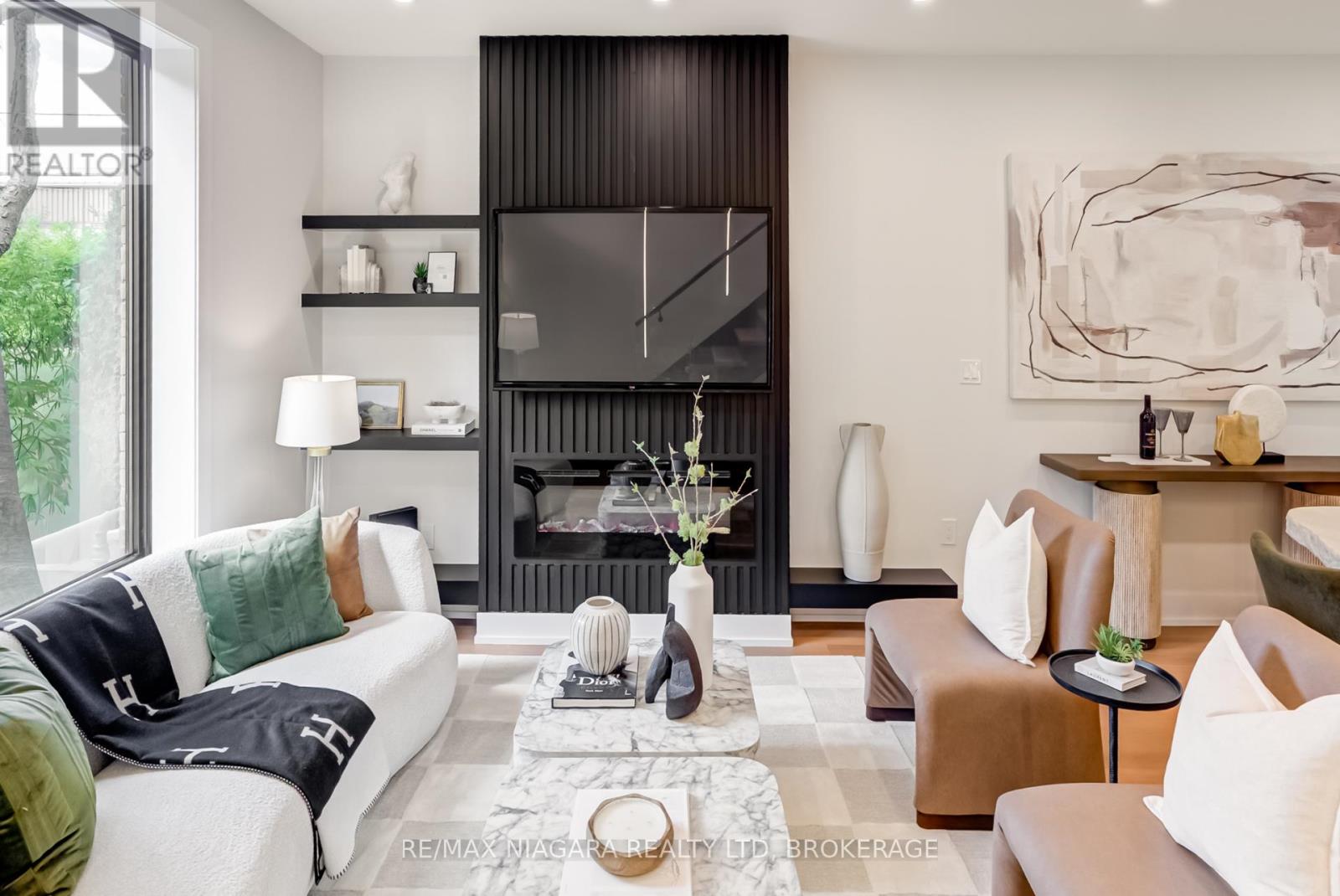Photo 8 of 95 Kimberley Avenue, Toronto ON