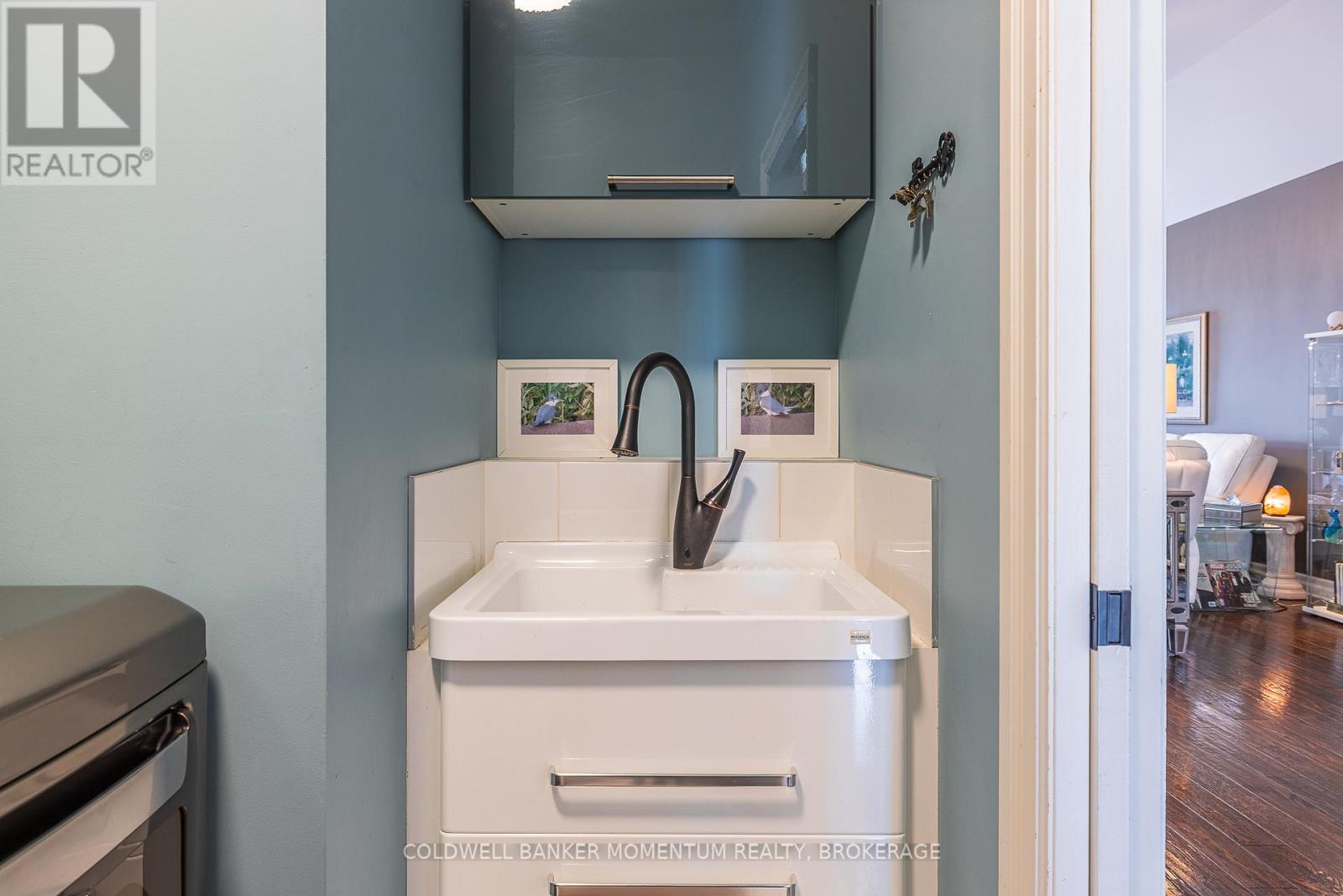 Photo 11 of 1534 Haist Street, Pelham ON