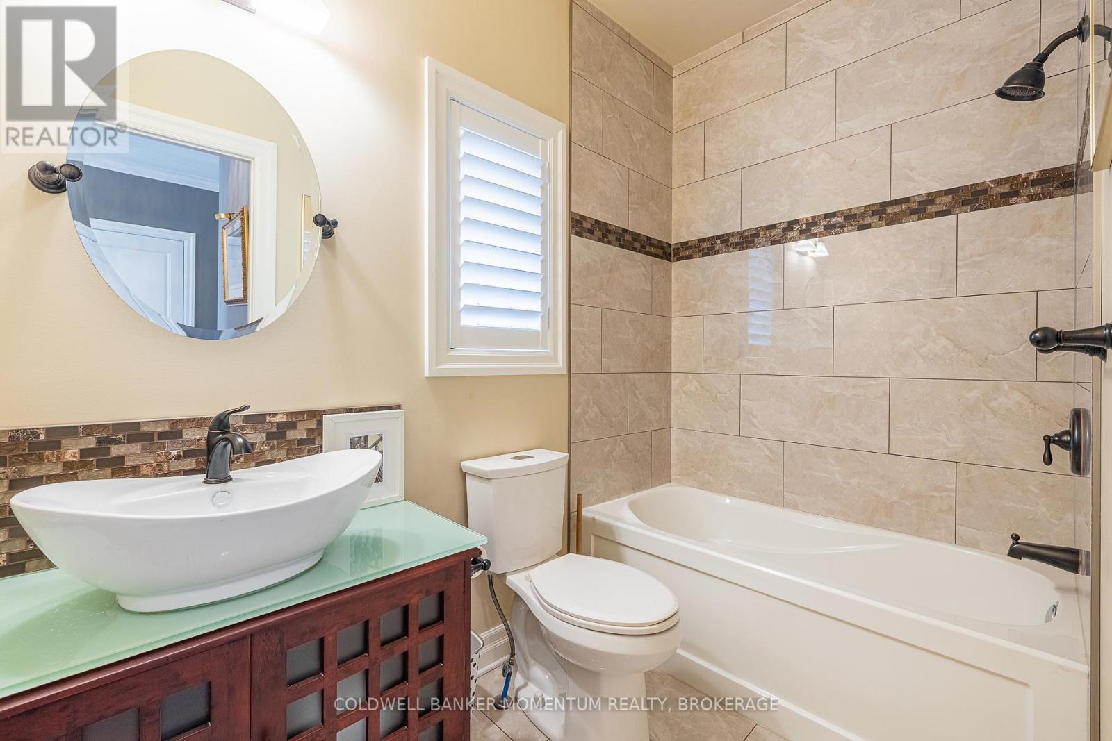 Photo 9 of 1534 Haist Street, Pelham ON