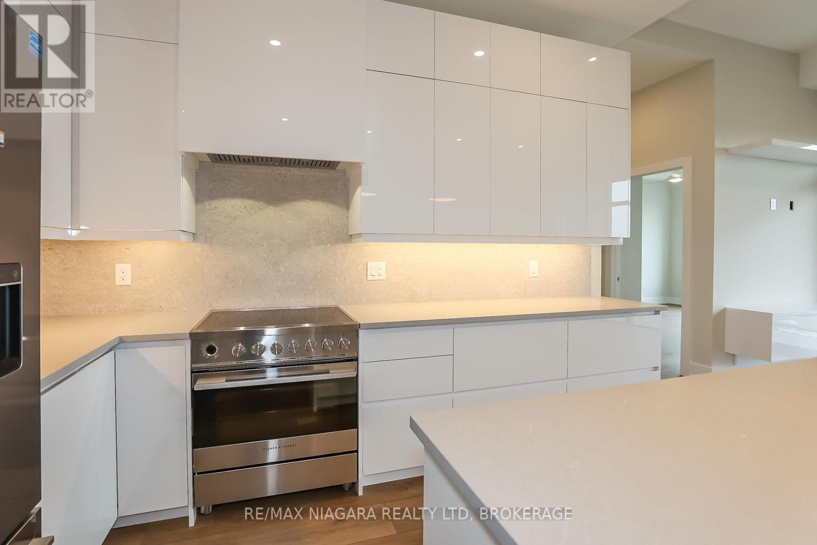 Photo 10 of 505 77 Yates Street, St Catharines ON