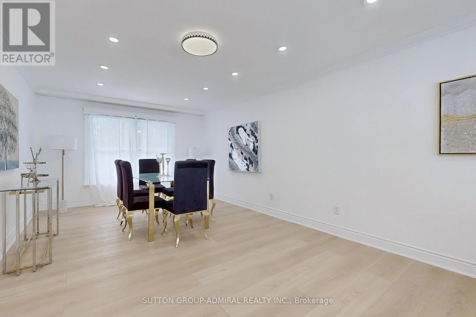 Photo 11 of 696 Jasmine Crescent, Oshawa ON