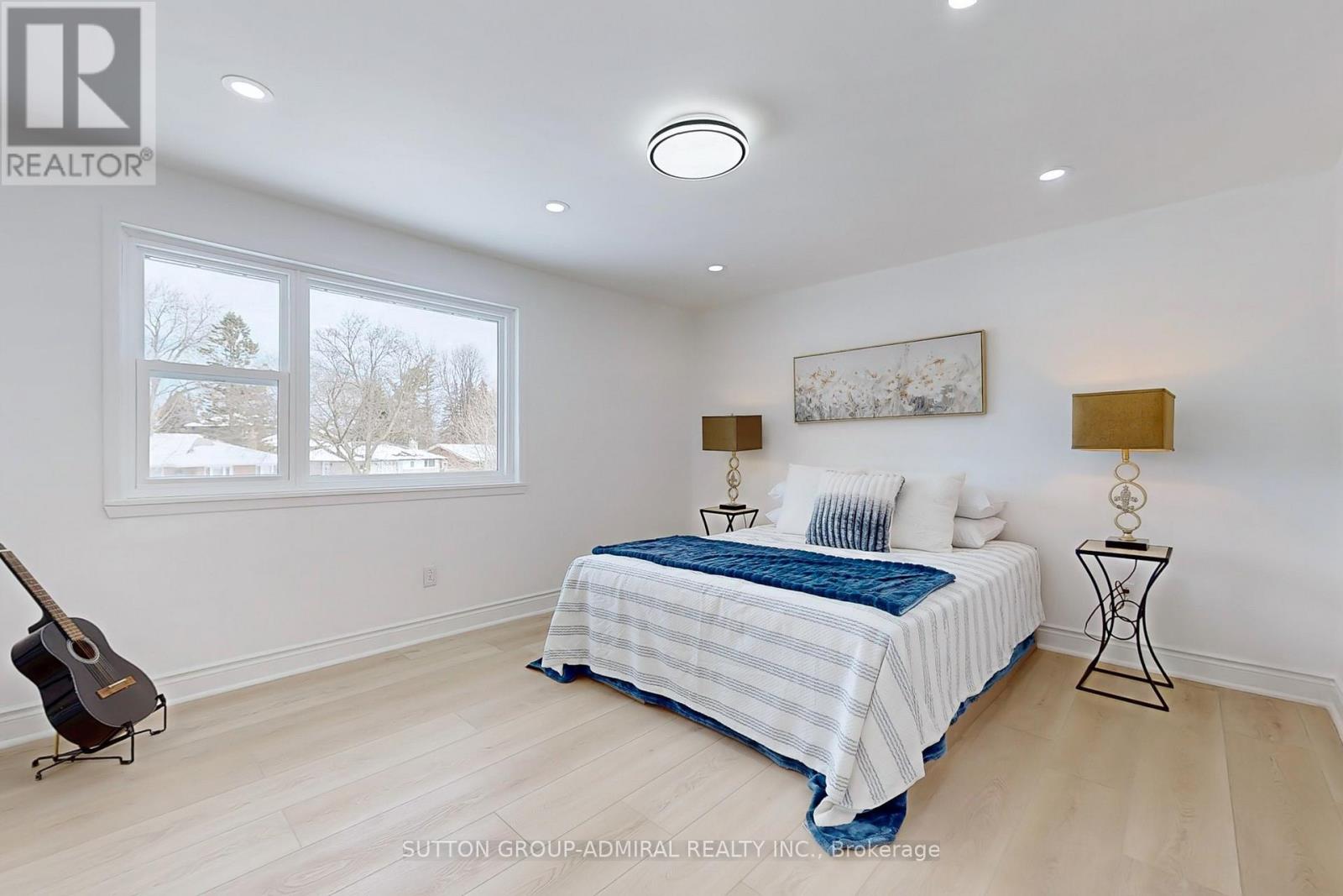 Photo 32 of 696 Jasmine Crescent, Oshawa ON
