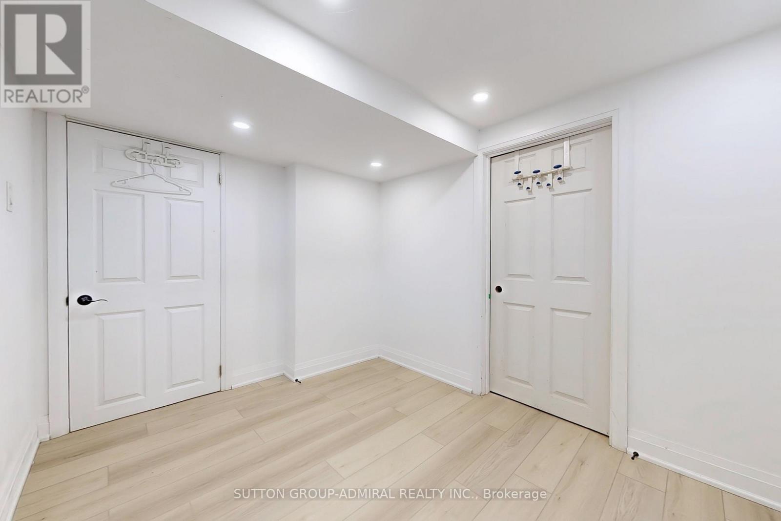 Photo 45 of 696 Jasmine Crescent, Oshawa ON